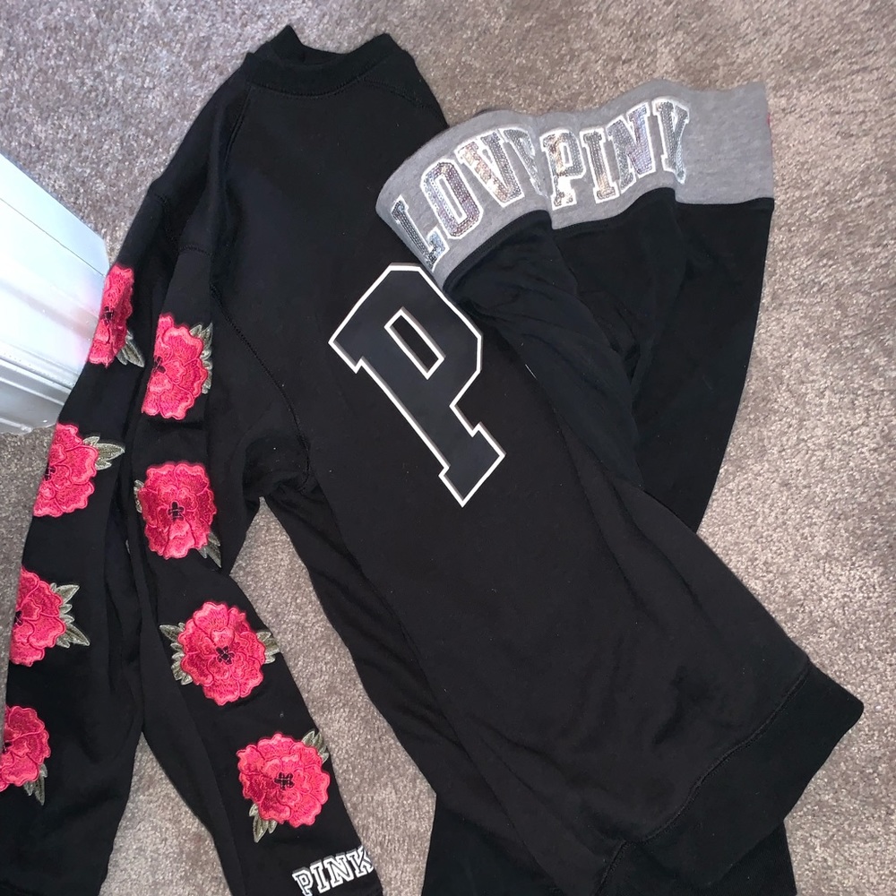 Victoria secrets yogas and sweatshirt xs both